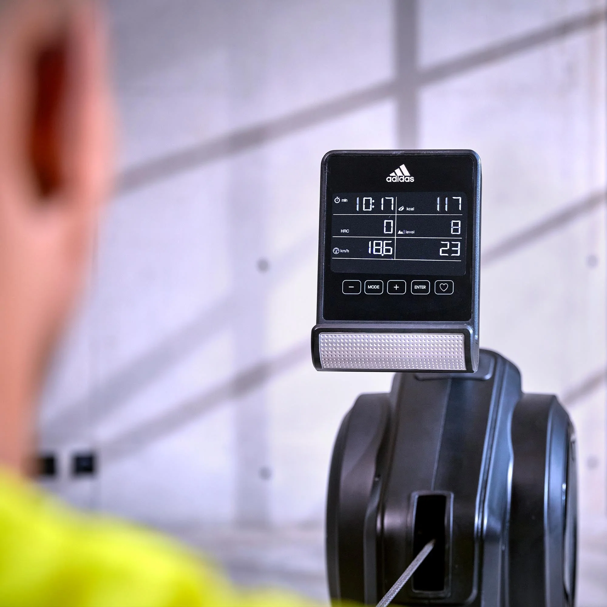 adidas R-21x Rowing Machine (Bluetooth) - Image 6