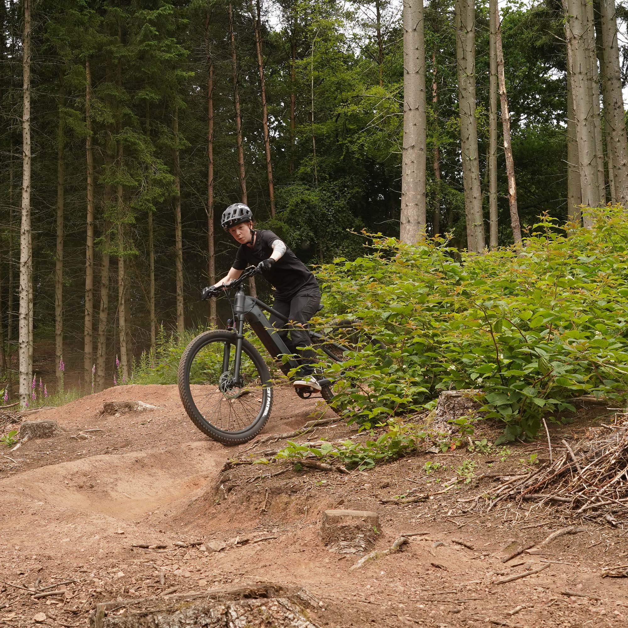 Claud Butler Wrath 1.0 Cues Electric Mountain Bike - Image 4