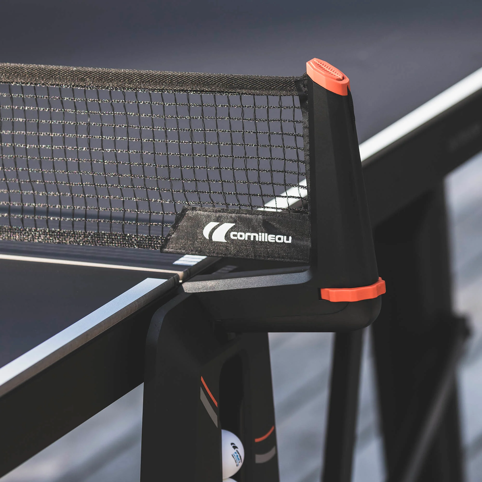 Cornilleau Performance 700X Rollaway Outdoor Table Tennis Table - Image 2