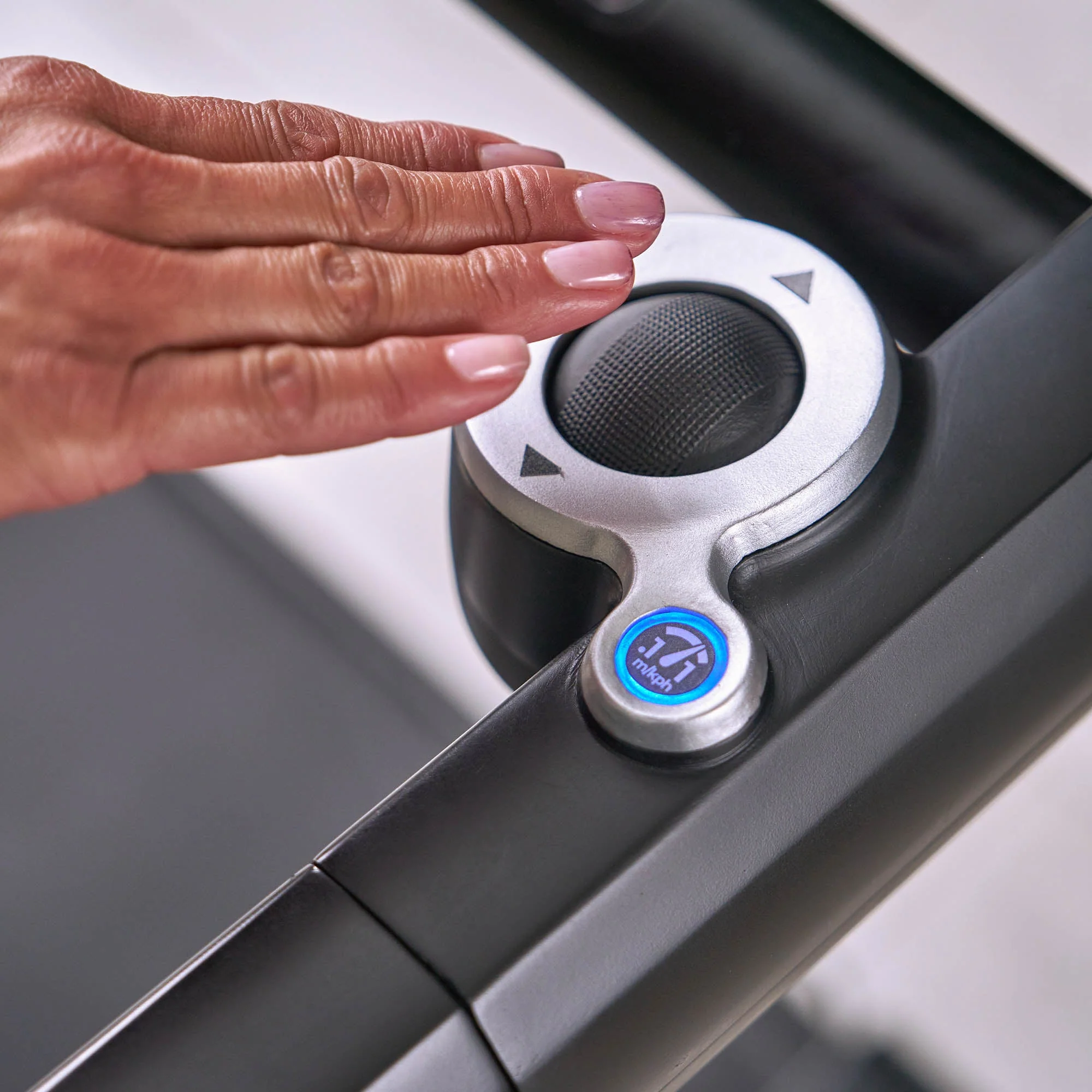 Echelon Stride 8s Smart Connected Treadmill - Image 11