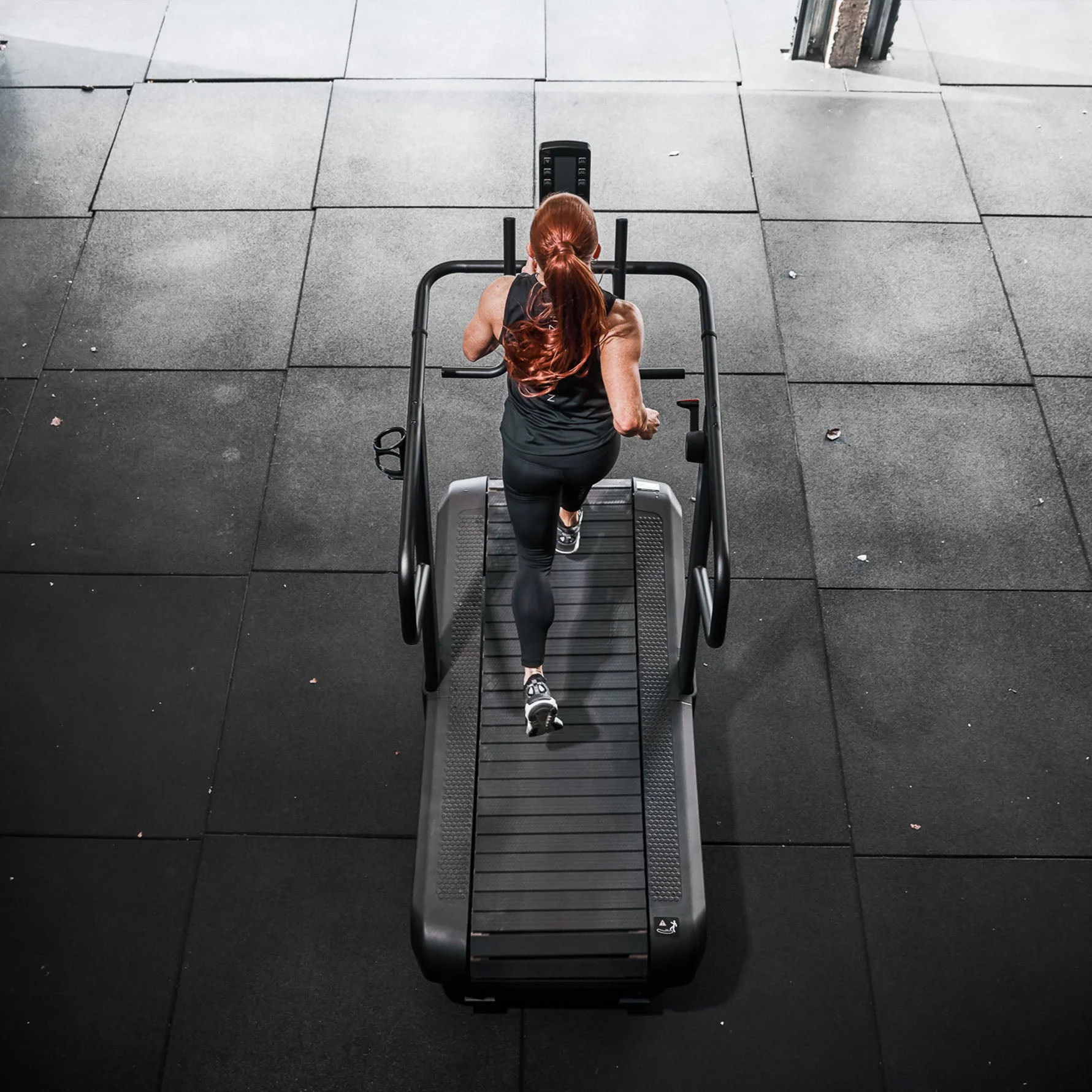 Refurbished Half Human Curved Non-Motorised Treadmill - Image 12
