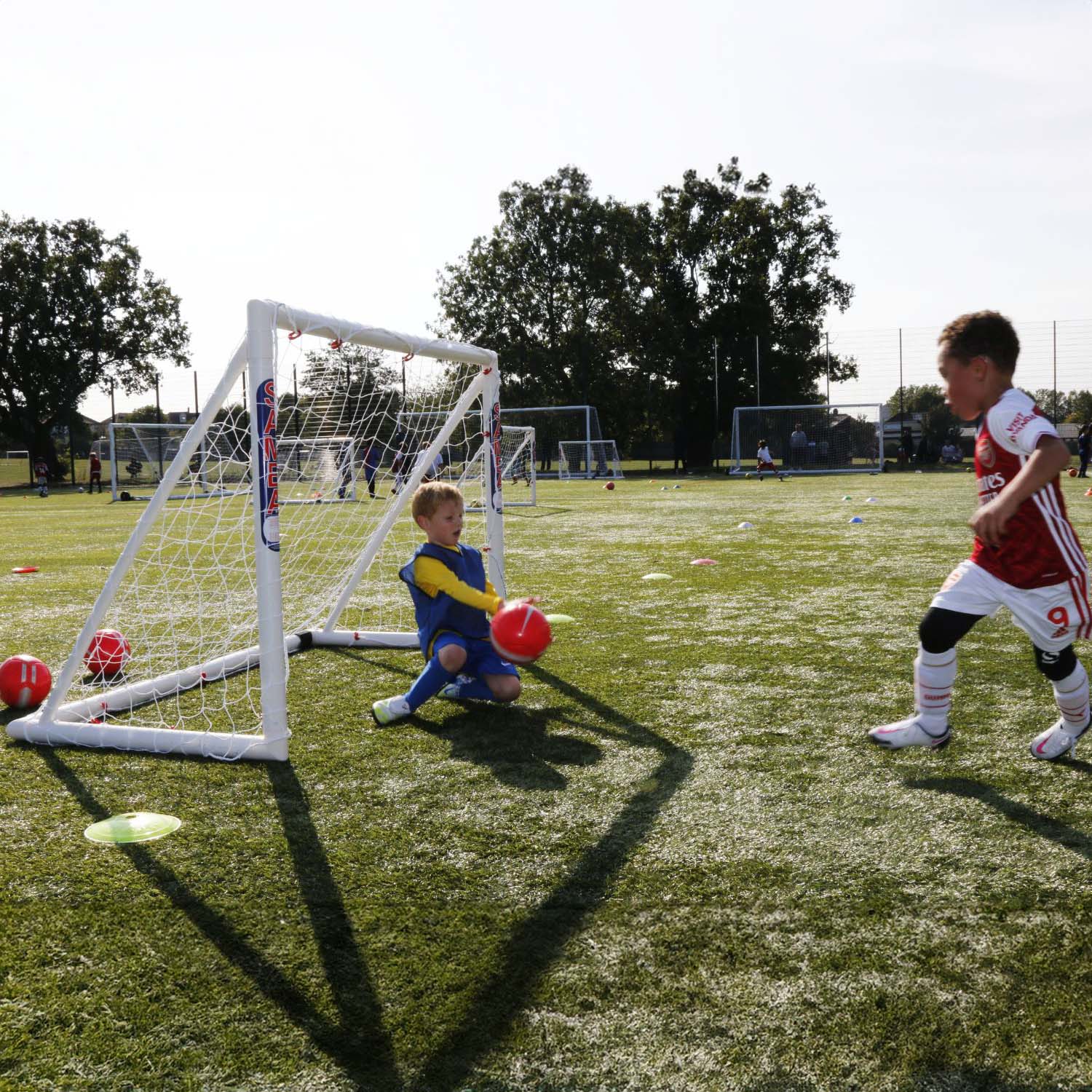 Samba 6ft x 4ft Trainer Football Goal with Locking System - Image 4