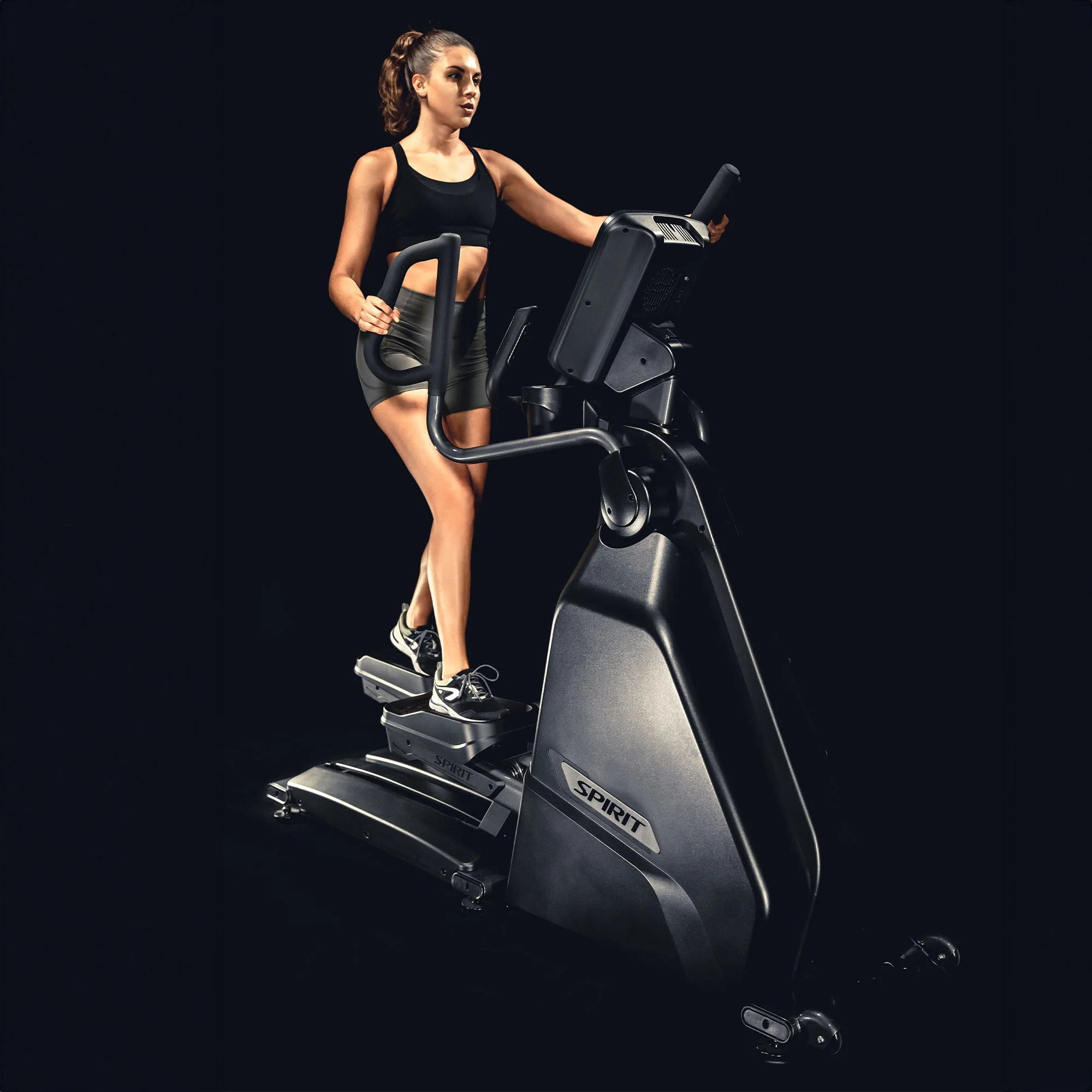 Spirit Fitness CE900ENT Commercial Elliptical Cross Trainer - Image 8
